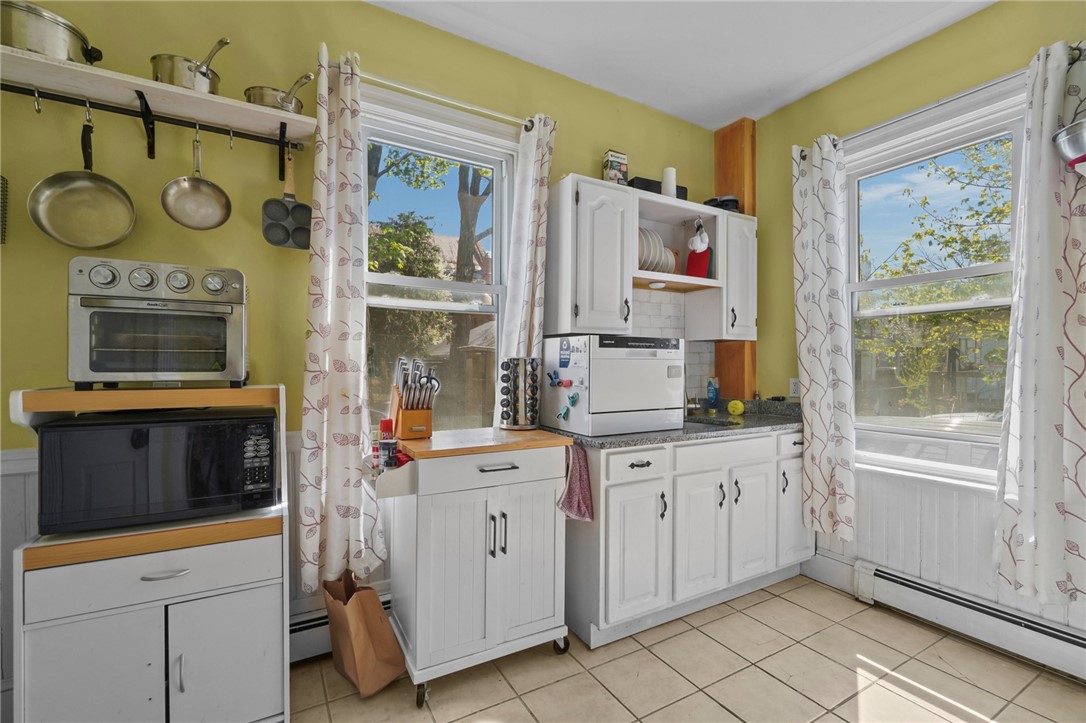 98 Andem Street Providence, RI 02908 - Photo 8 of 49