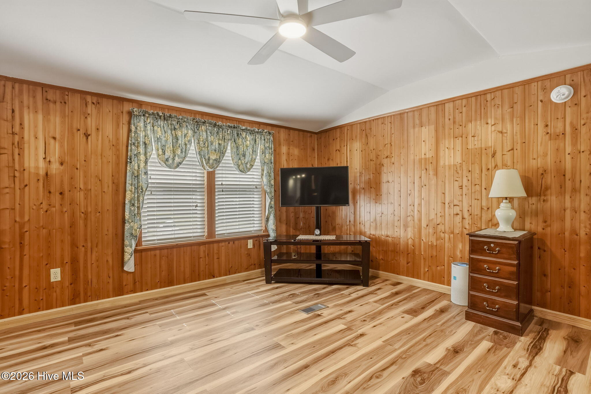 755 Crow Hill Road Beaufort, NC 28516 - Photo 10 of 44 9-web-or-mls-chadwick-visuals-755-crow-h