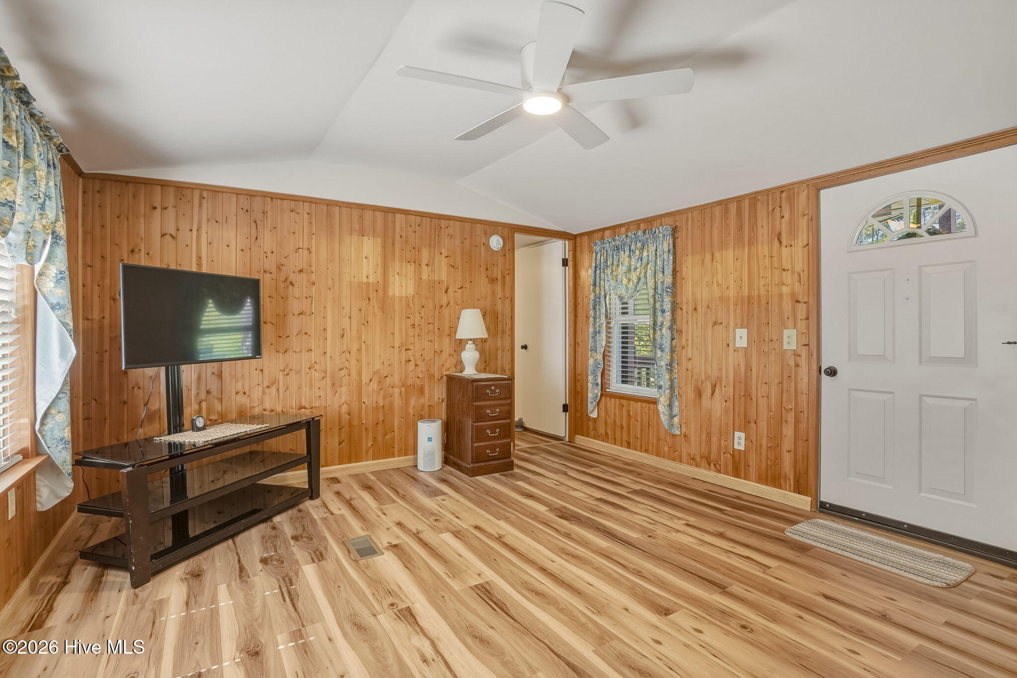 755 Crow Hill Road Beaufort, NC 28516 - Photo 11 of 44 10-web-or-mls-chadwick-visuals-755-crow-