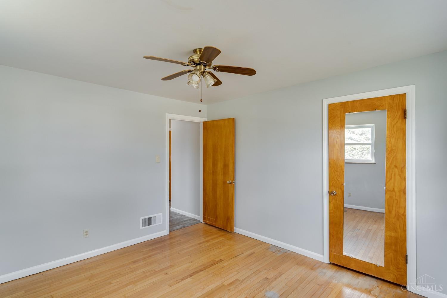 6041 Lawrence Road Cincinnati, OH 45248 - Photo 18 of 44