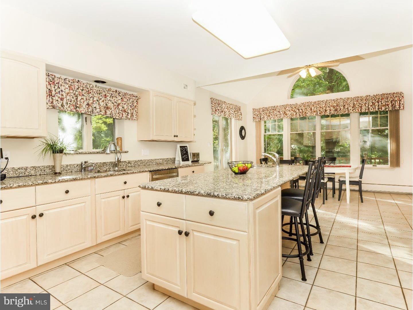 1366 Old Ford Road Huntingdon Valley, PA 19006 - Photo 5 of 25 Kitchen