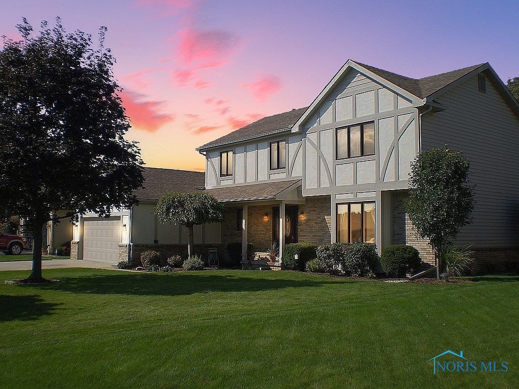 517 Thackeray Road Maumee, OH 43537 - Photo 2 of 23 Gallery Image 2