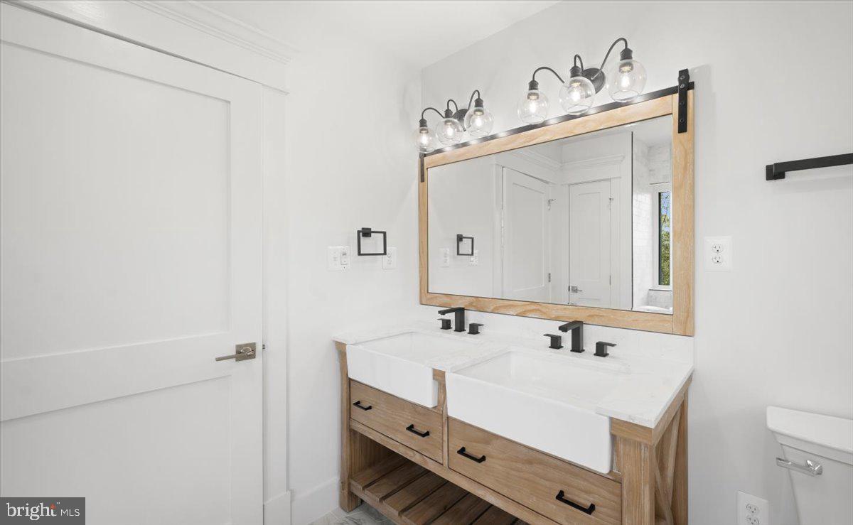 4117 Crow Rock Road Myersville, MD 21773 - Photo 30 of 97 Primary Bath