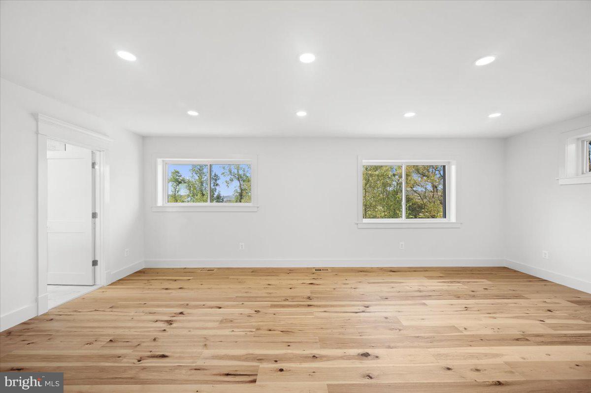 4117 Crow Rock Road Myersville, MD 21773 - Photo 41 of 97 Primary Bedroom