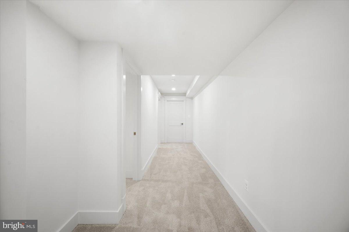 4117 Crow Rock Road Myersville, MD 21773 - Photo 57 of 97 a view of a hallway