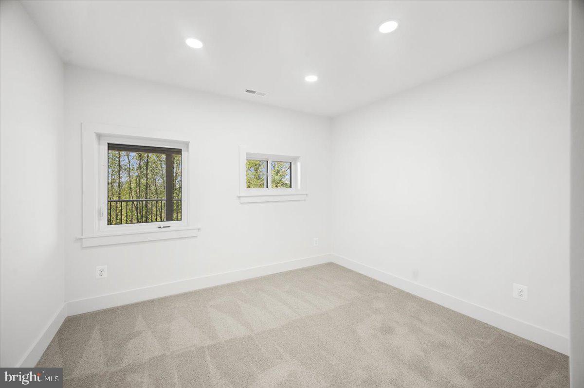 4117 Crow Rock Road Myersville, MD 21773 - Photo 59 of 97 an empty room with a window