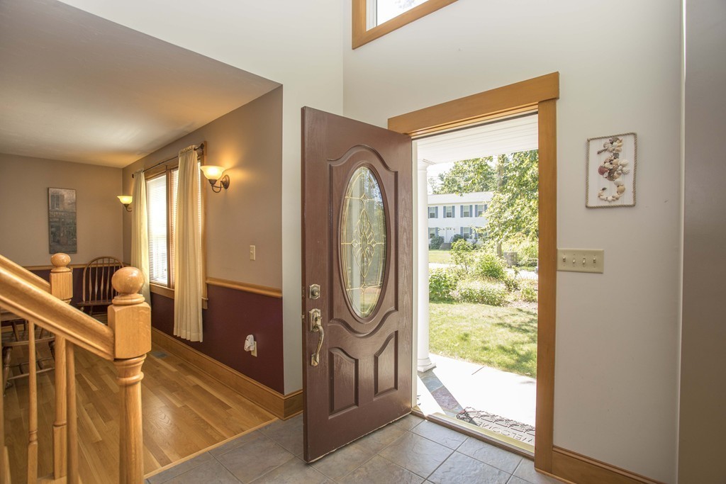 10 Cross Road Dartmouth, MA 02747 - Photo 8 of 22 Gallery Image 8