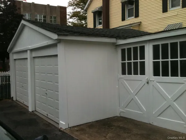 a view of a house with an empty space
