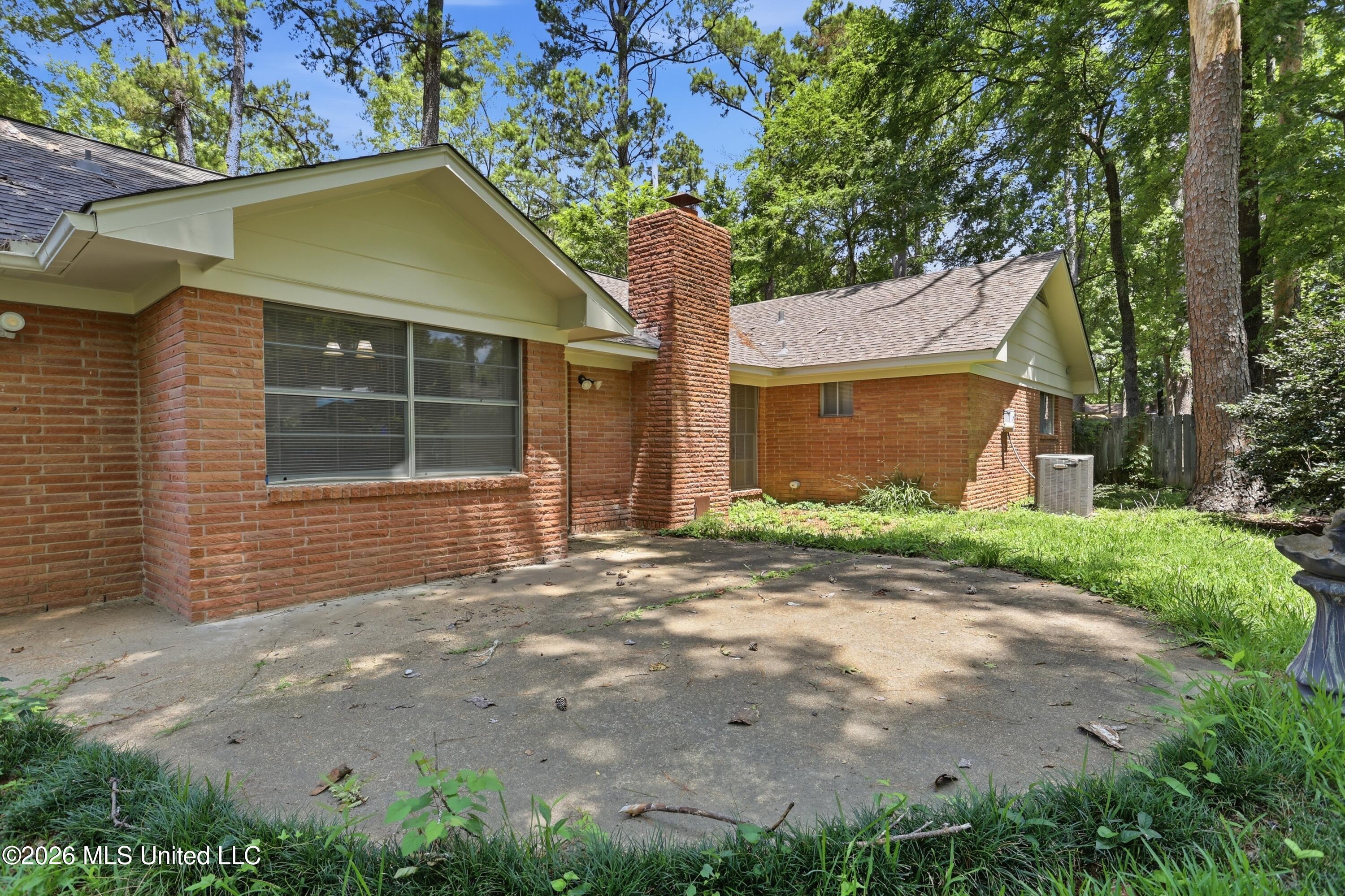 5636 Ridgewood Road Jackson, MS 39211 - Photo 30 of 31 5636 Ridgewood Rd \ Hometoursms.com (27)