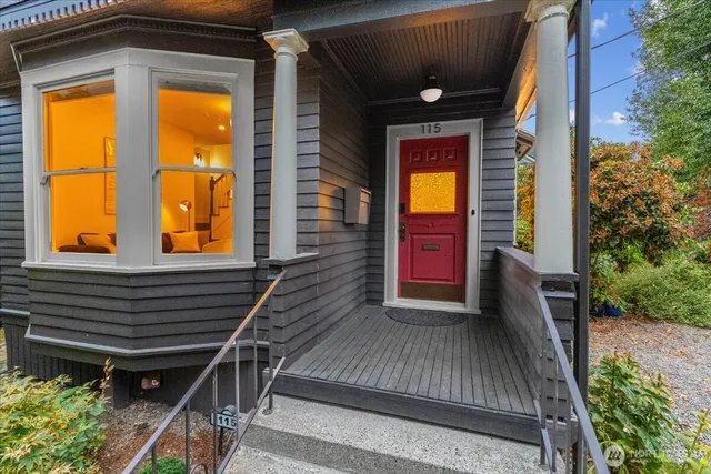 a view of entrance door of the house