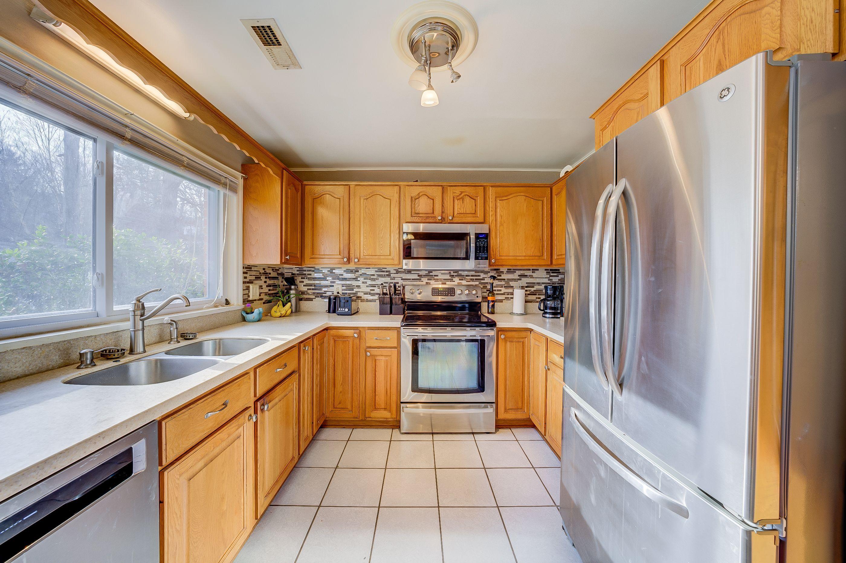 4074 Bradshaw Road Salem, VA 24153 - Photo 19 of 21 -N-aiX00