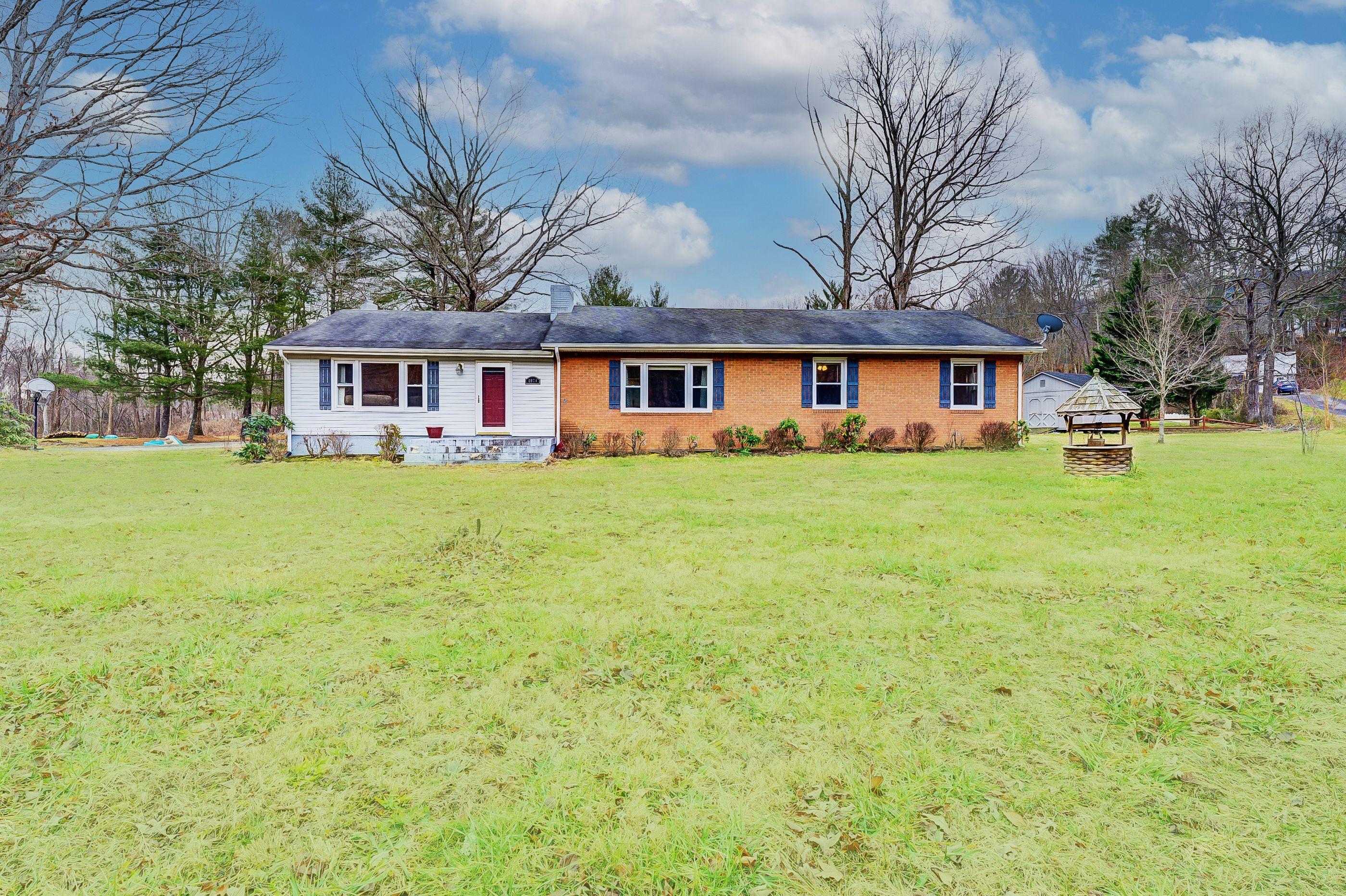 4074 Bradshaw Road Salem, VA 24153 - Photo 4 of 21 iJDzjJN8