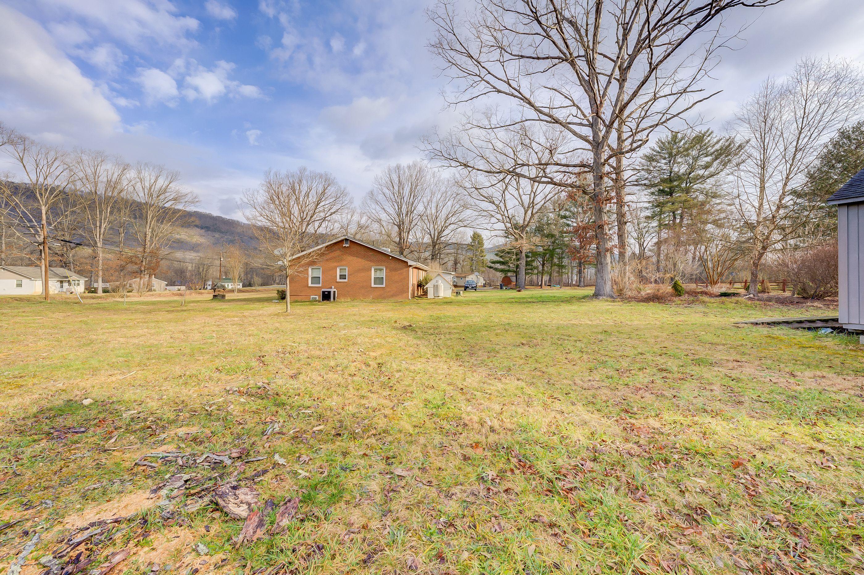 4074 Bradshaw Road Salem, VA 24153 - Photo 6 of 21 W7gVIH58