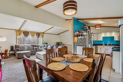 $275,000 | 1526 Manor Drive, Janesville, WI 53548