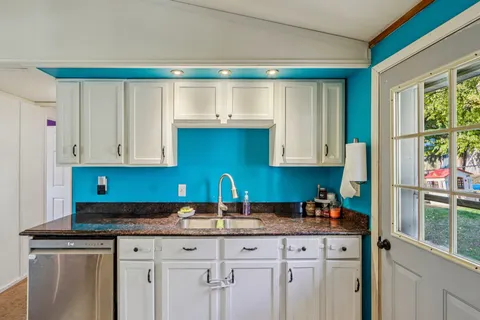 $275,000 | 1526 Manor Drive, Janesville, WI 53548