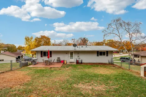 $275,000 | 1526 Manor Drive, Janesville, WI 53548