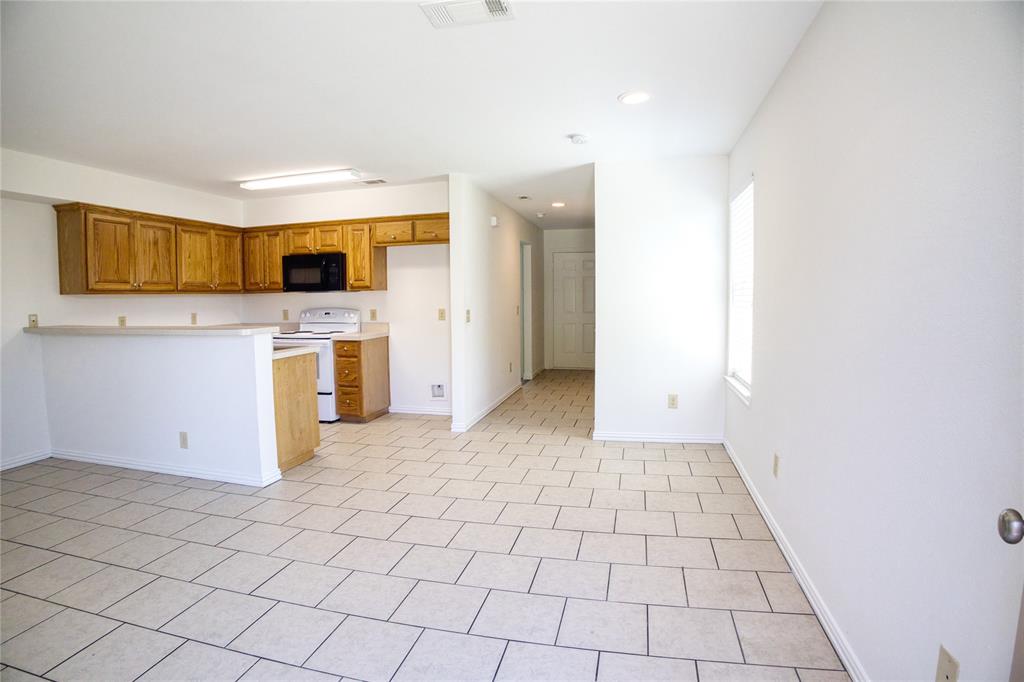 1708 South Waco Street Van Alstyne, TX 75495 - Photo 15 of 33