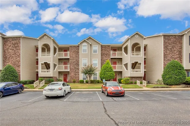 $134,900 | 2701 Preston Woods Lane, Unit 9, Fayetteville, NC 28304