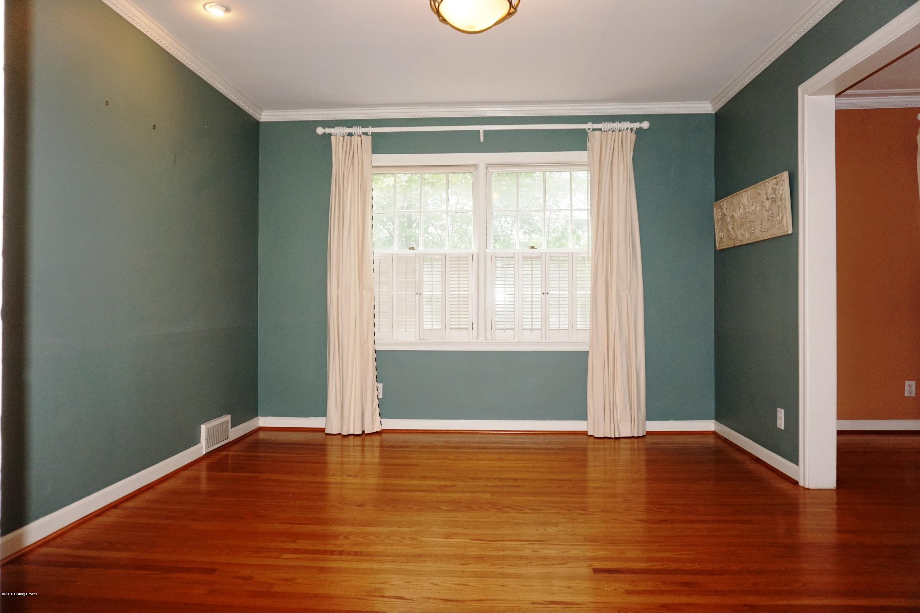 311 Tyne Road Louisville, KY 40207 - Photo 8 of 38 DSC08406