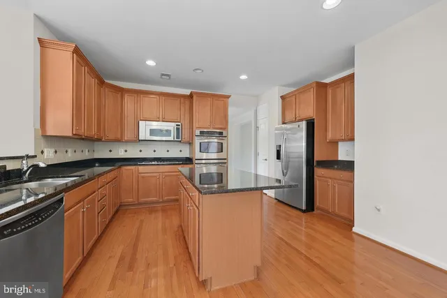 $3,995 | 13655 America Drive, Bristow, VA 20136