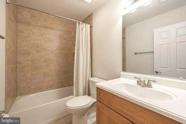 $3,995 | 13655 America Drive, Bristow, VA 20136