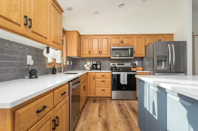 $460,000 | 903 Geneva Drive, Alexandria, MN 56308