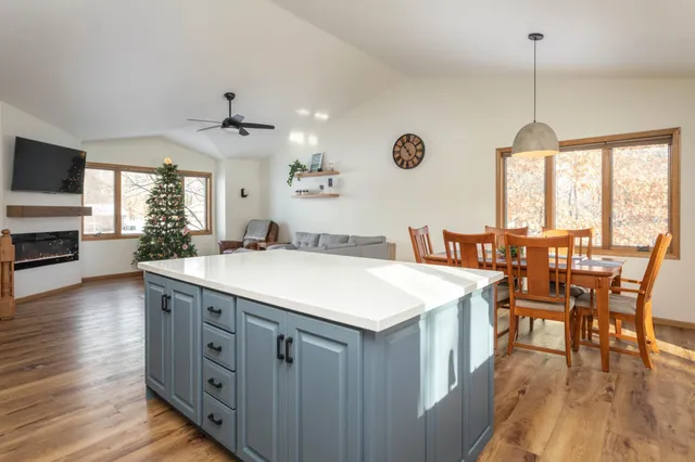 $460,000 | 903 Geneva Drive, Alexandria, MN 56308