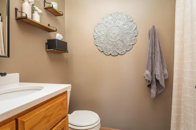 $460,000 | 903 Geneva Drive, Alexandria, MN 56308