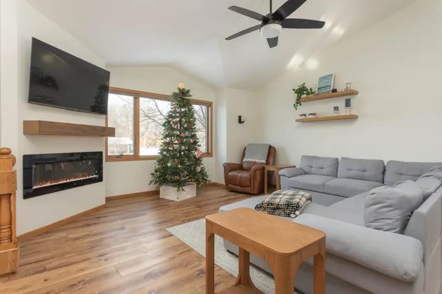 $460,000 | 903 Geneva Drive, Alexandria, MN 56308