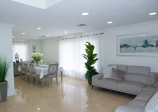 $3,800 | 6125 Northwest 40th Street, Coral Springs, FL 33067