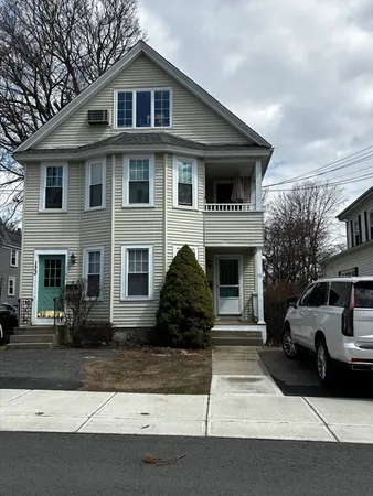 $2,600 | 131-133 Vernon Street, Unit 1, Norwood, MA 02062