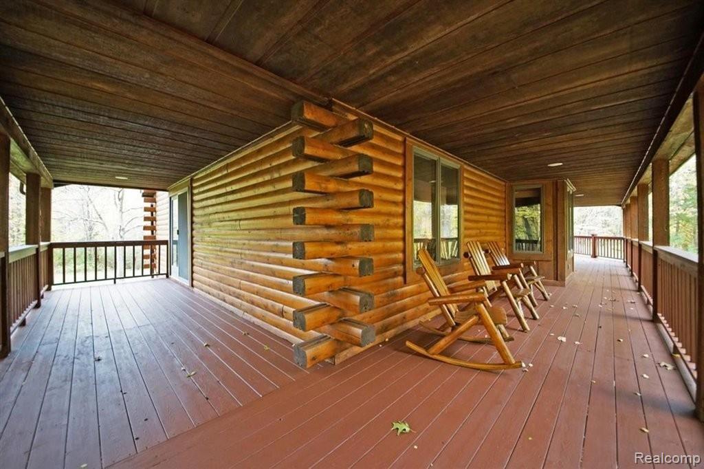 5405 Richardson Road Howell, MI 48843 - Photo 21 of 25 Fantastic wrap around