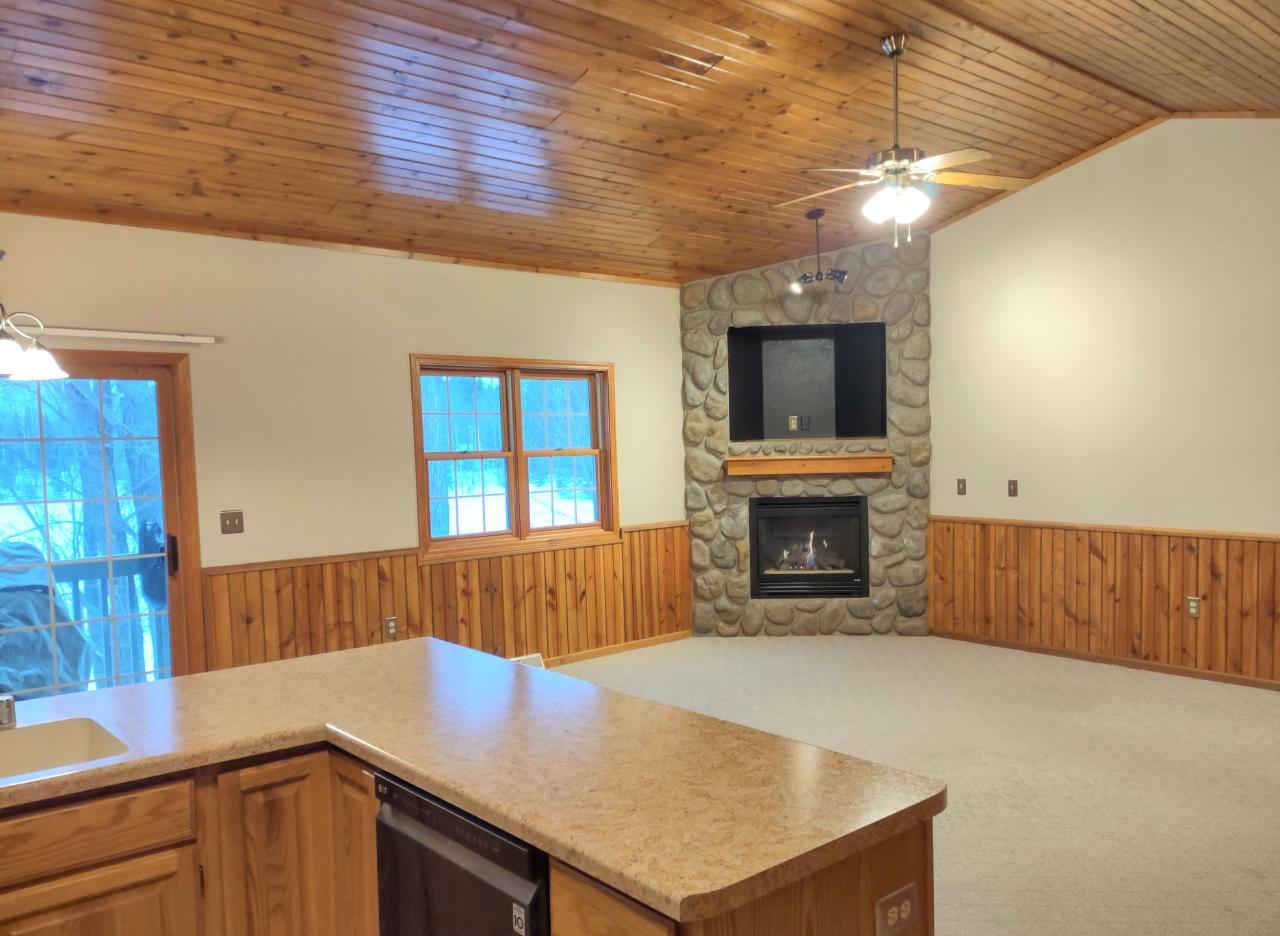 6680 Hwy 17 Rhinelander Wi 54501, Unit 7 Rhinelander, WI 54501 - Photo 4 of 30 Gallery Image 4