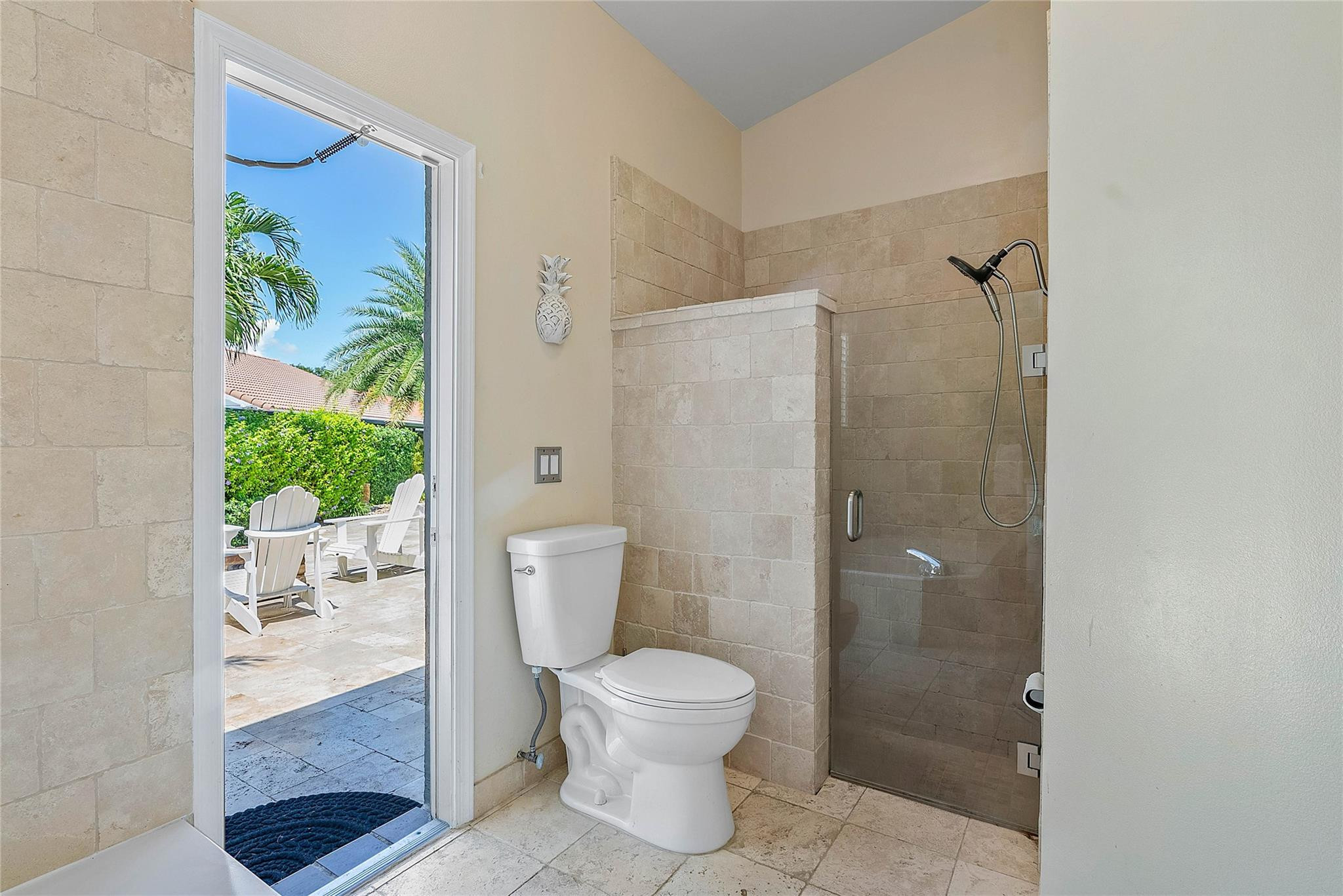 4841 East Roundtable Road Davie, FL 33331 - Photo 22 of 41 Photo 22