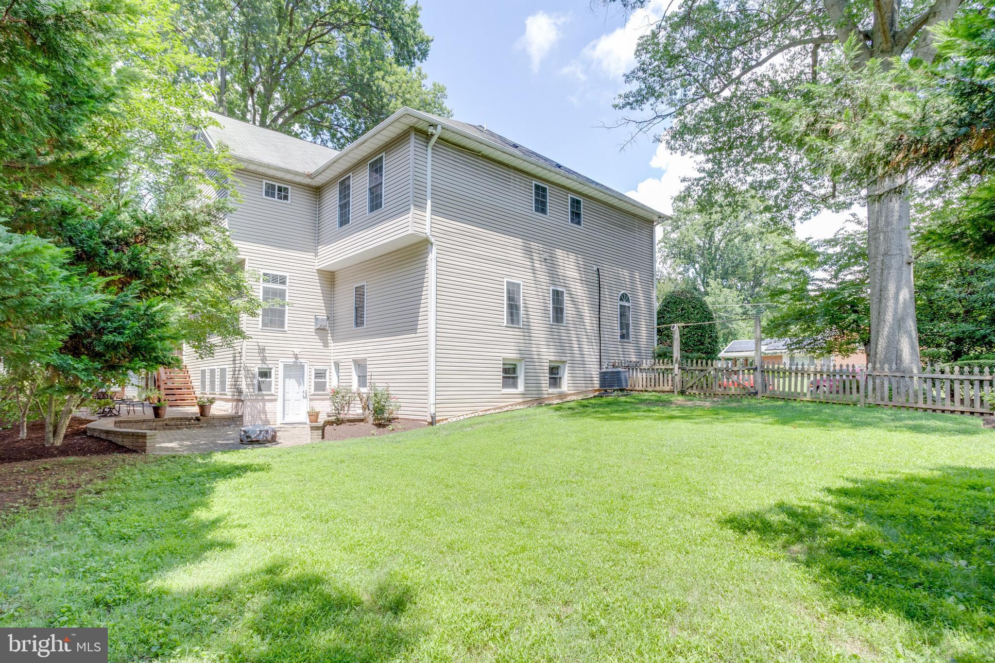 5519 Hinton Street Springfield, VA 22151 - Photo 3 of 74