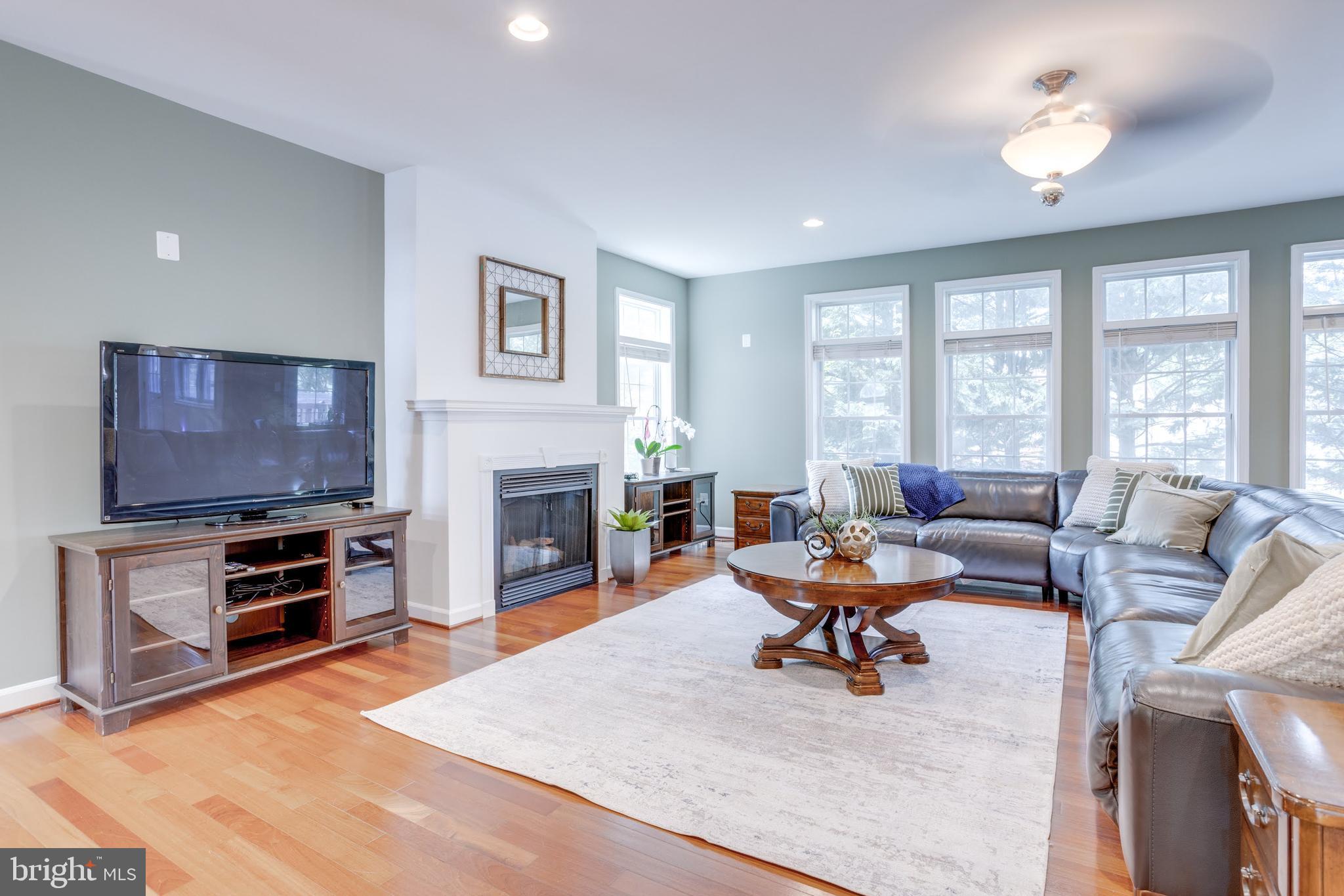 5519 Hinton Street Springfield, VA 22151 - Photo 5 of 74