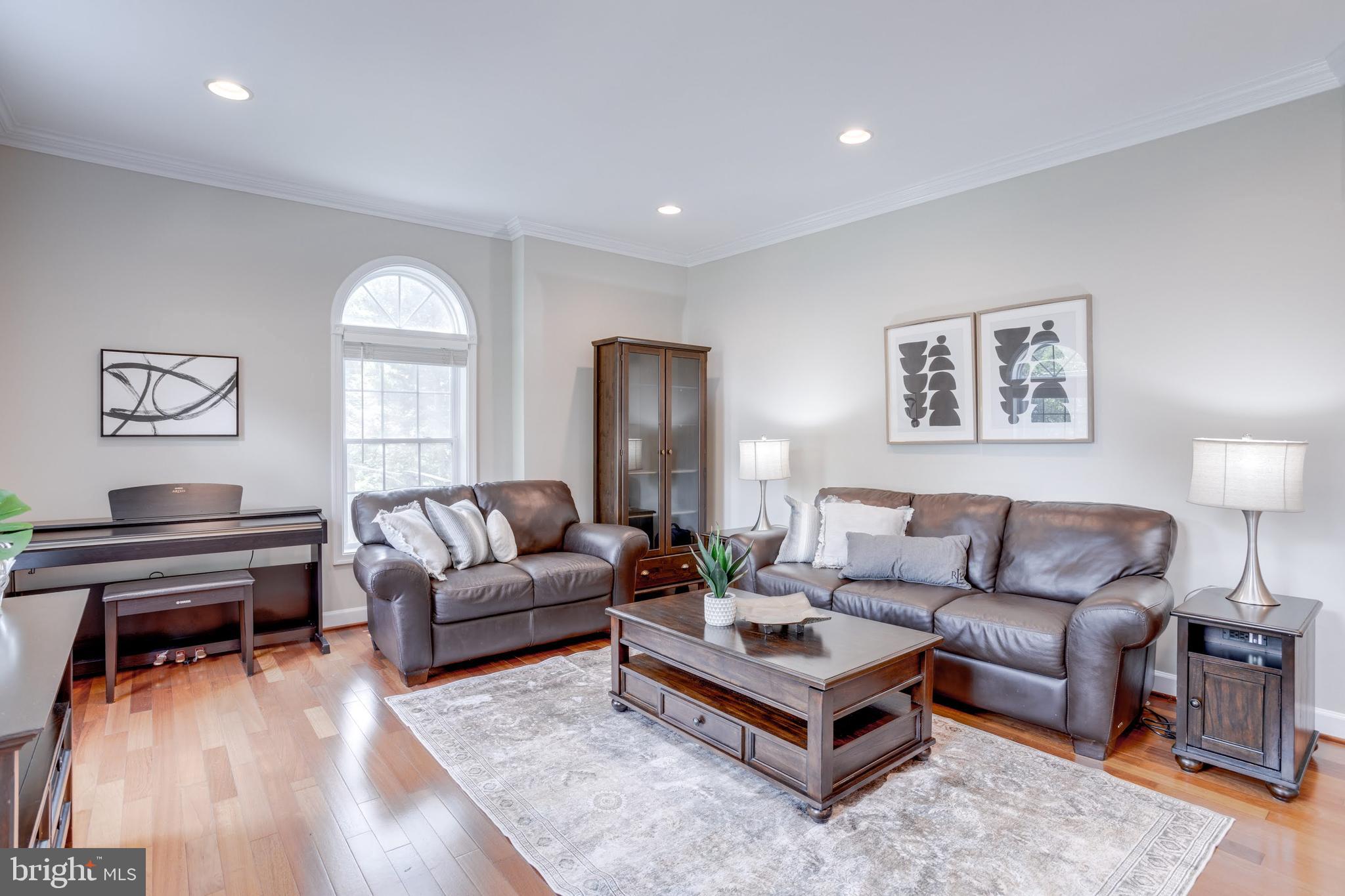 5519 Hinton Street Springfield, VA 22151 - Photo 8 of 74