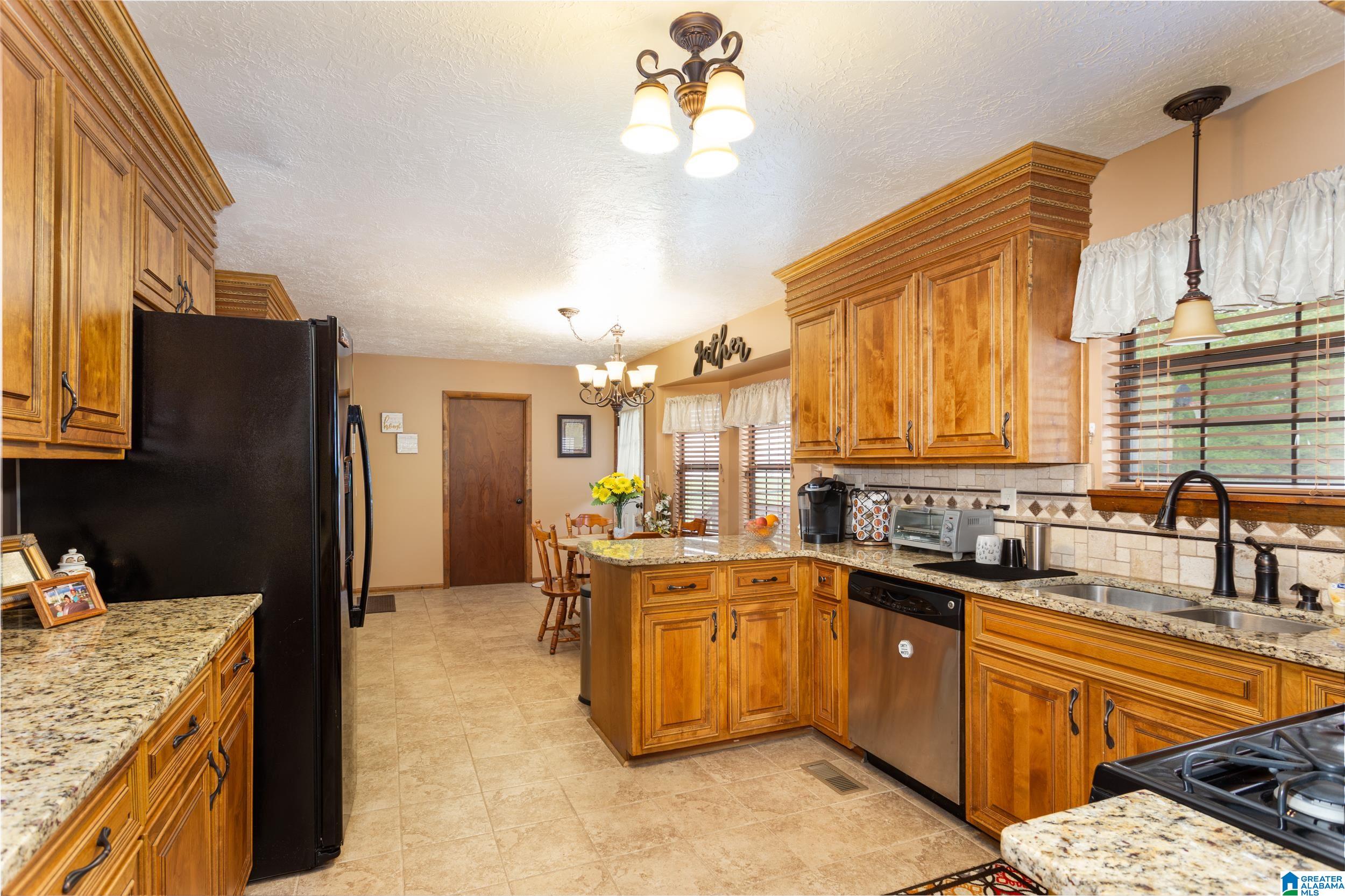891 Oak Hill Road Oxford, AL 36203 - Photo 2 of 41