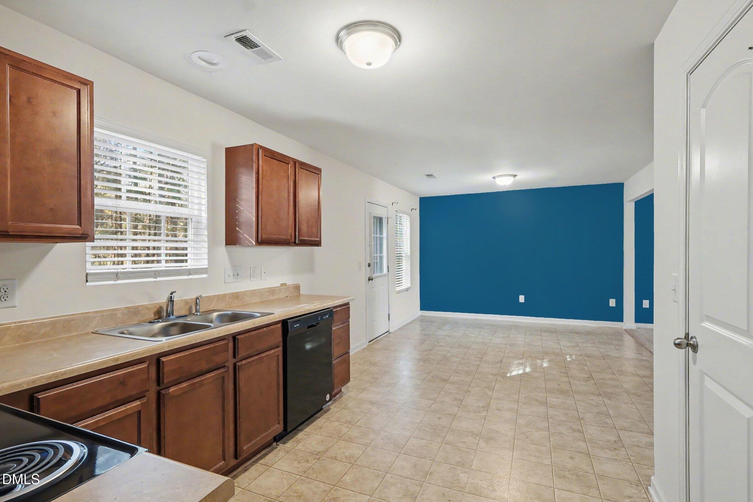 3920 Mike Levi Court Raleigh, NC 27610 - Photo 15 of 38 012_file_7735