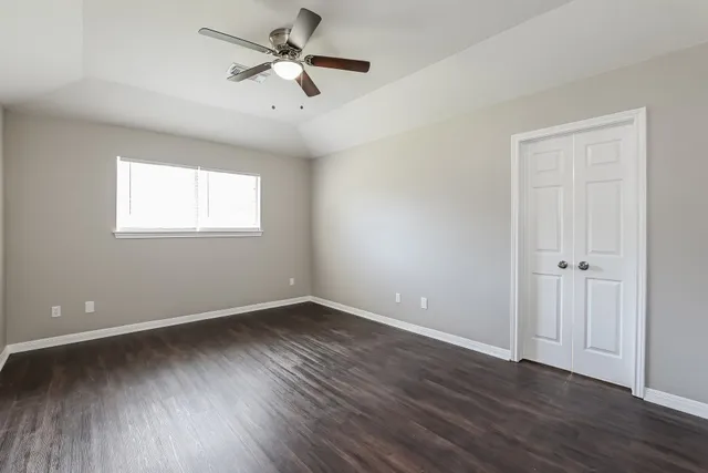 $2,050 | 521 Cedar Avenue, League City, TX 77573