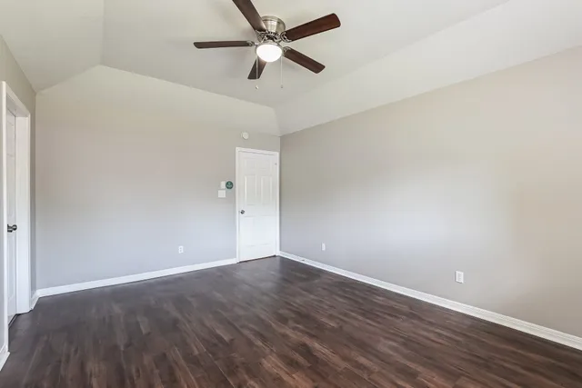 $2,050 | 521 Cedar Avenue, League City, TX 77573