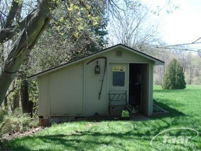6401 Flushing Road Flushing, MI 48433 - Photo 15 of 17 20252571-14.JPG