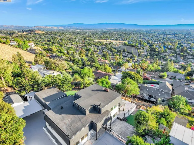 $1,988,000 | 10745 Ridgeview Way, San Jose, CA 95127