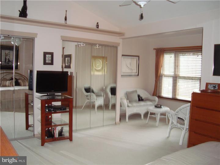 33 Trafalgar Road, Unit 18 Doylestown, PA 18901 - Photo 10 of 20 Master Bedroom