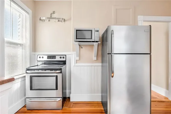 $999,000 | 90 University Avenue, Providence, RI 02906