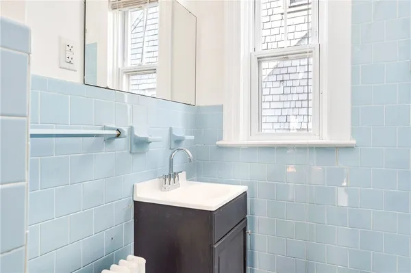 $999,000 | 90 University Avenue, Providence, RI 02906