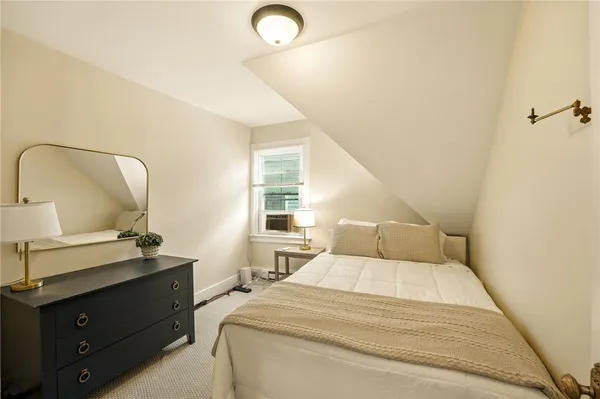 $999,000 | 90 University Avenue, Providence, RI 02906