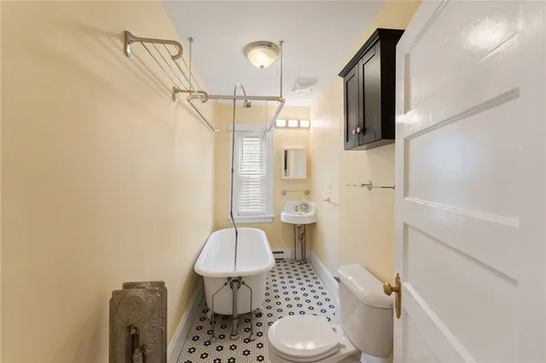 $999,000 | 90 University Avenue, Providence, RI 02906