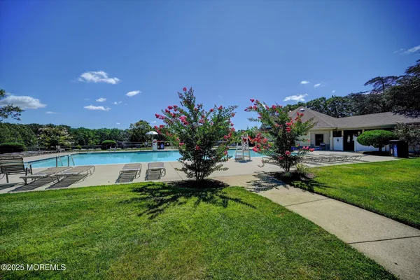 $290,000 | 1604 Dahlia Court, Jackson, NJ 08527