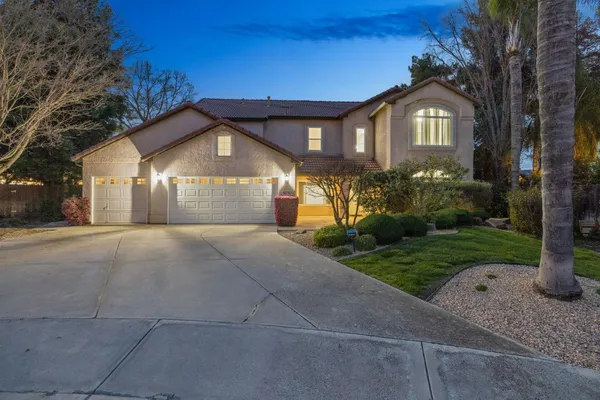 $655,000 | 6030 West Country Court, Visalia, CA 93277